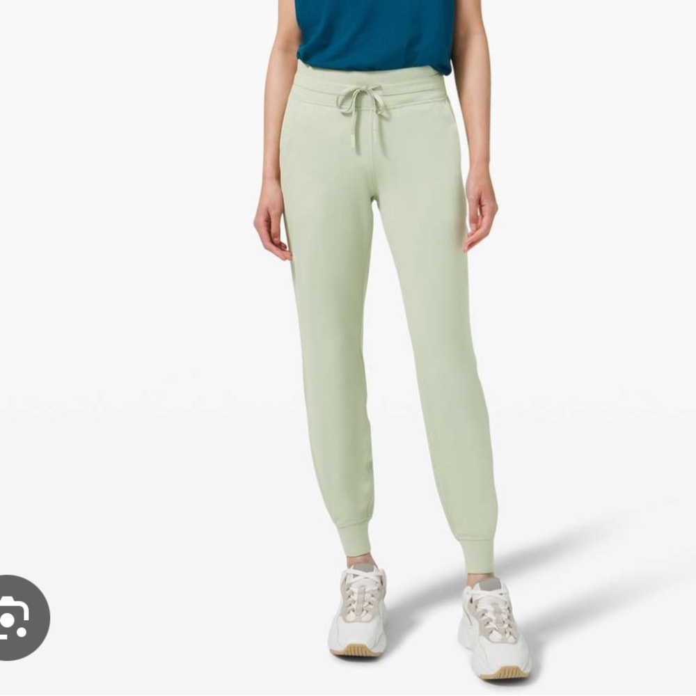 Lululemon ready to rulu joggers size 6 green fern
